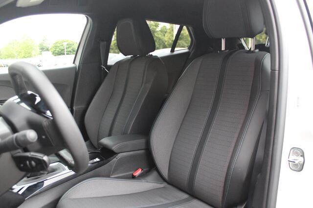 Peugeot 2008 1.2 100PK ALLURE PACK | NAVIGATIE 10" TOUCHSCREEN| ACHTERUITRIJ CAMERA | 3-D INSTRUMENTENPANEEL | APPLE CARPLAY/ANDROID AUTO | LICHTMETALEN VELGEN 17" | DAB+ RADIO | CRUISE CONTROL | GETINTE RUITEN |