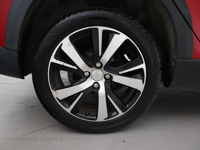 Peugeot 2008 1.2 PT 110 PK ALLURE + TREKHAAK | PANORAMA | CAMERA | APPLE CARPLAY