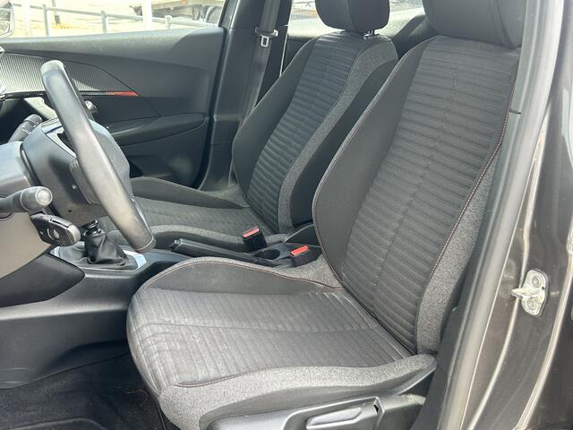 Peugeot 2008 BWJ 2022 | 1.2T 101PK Active Pack NWE DISTRIBUTIE | CLIMA | PDC | NAVI | CRUISE | CARPLAY | LICHTMETAAL |