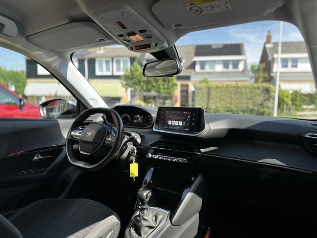 Peugeot 2008 1.2 Turbo 101PK Active Navigatie/Tel/Parkeerhulp.