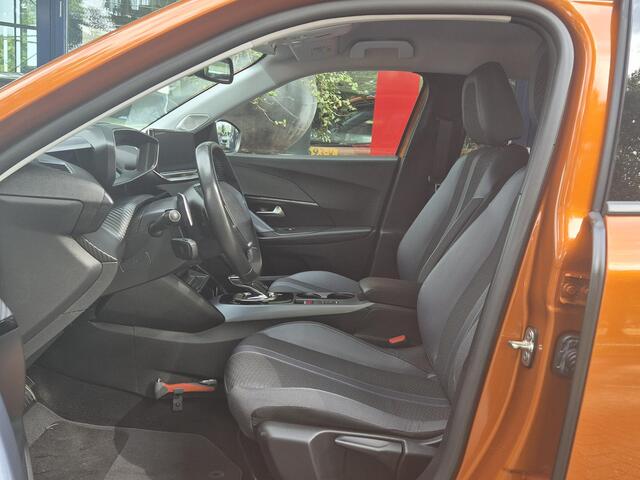 Peugeot 2008 1.2 PureTech 130PK Allure AUTOMAAT | Trekhaak | Navigatie | Climate Control | Cruise Control | Parkeersensoren + Camera