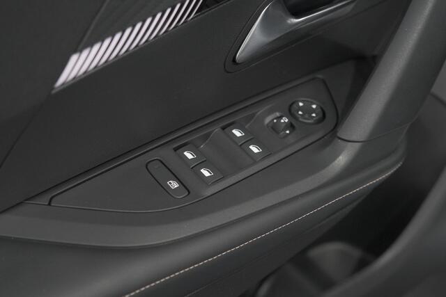Peugeot 2008 1.2 PureTech 100 Allure | Apple Carplay | Parkeersensoren | Climate Control | Cruise Control