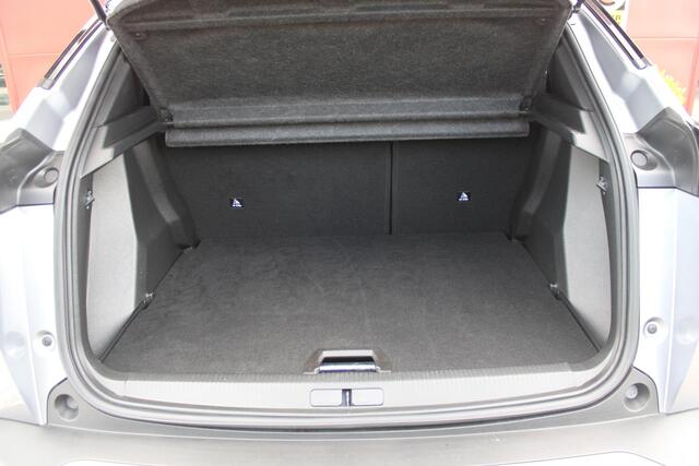 Peugeot 2008 1.2 Hybrid 145PK AUTOMAAT GT PACK | ELEKTRISCH BEDIENBARE BESTUURDERSSTOEL | NAVIGATIE | FULL LED KOPLAMPEN | DRAADLOZE APPLE CARPLAY/ANDROID AUTO | ADAPTIVE CRUISE CONTROL | CAMERA VOOR + ACHTER | CLIMATE CONTROL | LICHTMETALEN VELGEN 17" | KEYLESS ENTRY