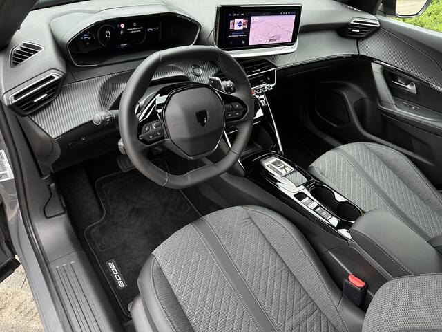 Peugeot 2008 1.2 PureTech 130pk Automaat Allure l ACC l BLIS l CAMERA l ECC l LED l NAVI l 32.000km