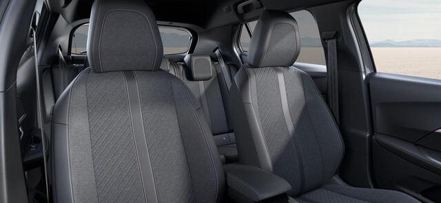 Peugeot 2008 1.2 Hybrid Allure | NIEUWE VOORRAAD | 145PK | AUTOMAAT | HYBRID | Keyless Entry | Camera Voor & Achter | Adaptief Cruise Control | Navigatie |