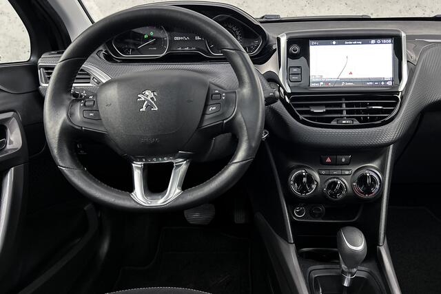 Peugeot 2008 1.2 PureTech Blue Lion Automaat | Panoramadak | Trekhaak | Apple carplay | Cruise control