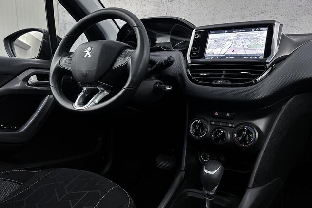 Peugeot 2008 1.2 PureTech Blue Lion Automaat | Panoramadak | Trekhaak | Apple carplay | Cruise control