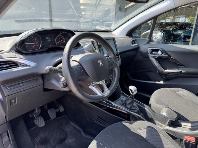 Peugeot 2008 1.2 PureTech Signature | Navi | Nieuwe distributieriem