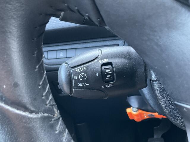 Peugeot 2008 1.2 Injectie Trekhaak Nav/Cruise Carplay Hoogzitter Orig.NL Voll.Onderhouden!