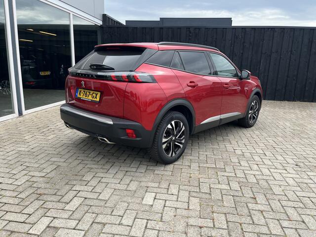 Peugeot 2008 1.2 PureTech Blue Lease Allure Automaat / Camera / Virtual Display / Camera / 17" LMV