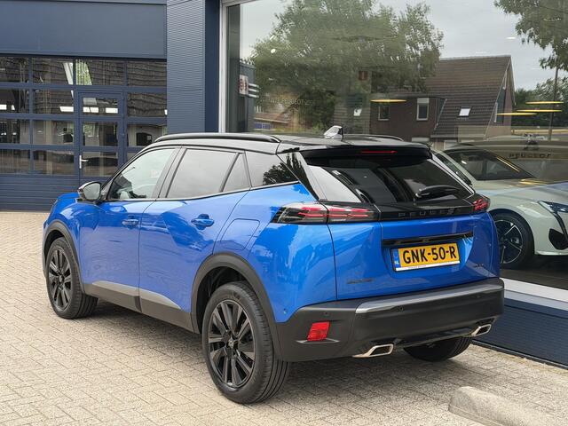 Peugeot 2008 1.2 Hybrid 145 PK GT | 1e Eigenaarsauto nieuw door Thalen geleverd | Alcantara Interieurpakket | Navigatie | 360 Graden Camera | 18" Lichtmetalen Velgen | Stoelverwarming | Full LED Verlichting | Dode Hoek Detectie | Cruise Control | DAB+ Radio | Keyless 