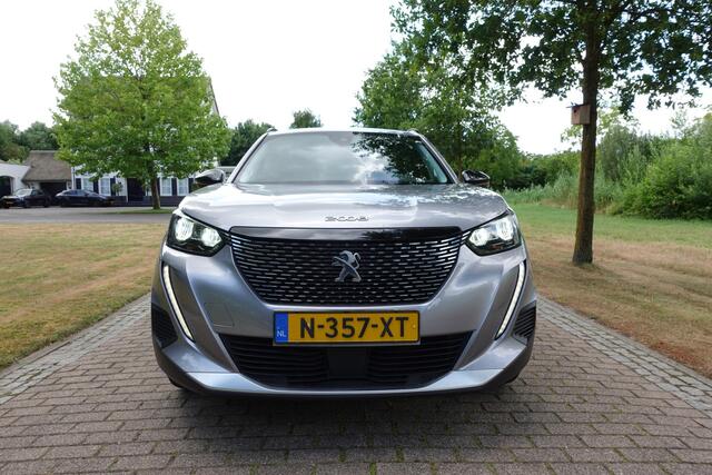 Peugeot 2008 1.2 PureTech Allure | LED | NAVI | CarPlay | Cruise Control |