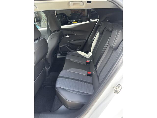 Peugeot 2008 1.2T 130Pk Allure Pack * DEALER OH * TREKHAAK * CAMERA * STOELVERW. *