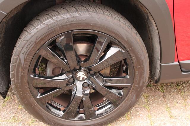 Peugeot 2008 1.2 PureTech Allure