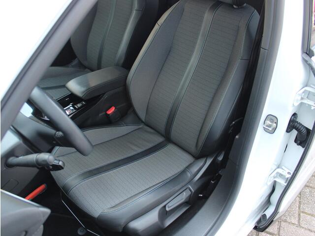 Peugeot 2008 1.2T Allure | Camera/Navi/Climate