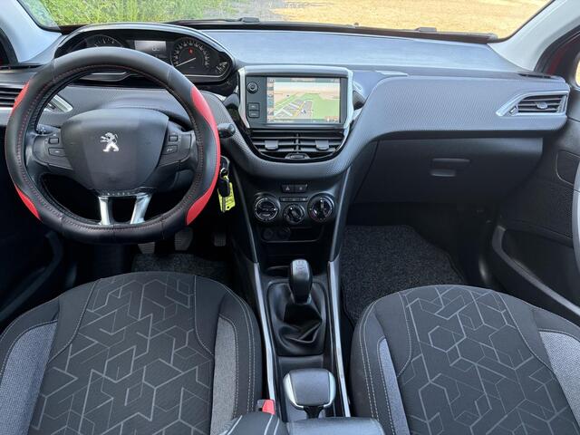 Peugeot 2008 1.2 PureTech Blue Lion Pano,110pk,Navi,Carplay,Airco,Cruise,Pdc,Lm velgen,N.A.P,Apk tot 11-2026