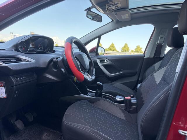 Peugeot 2008 1.2 PureTech Blue Lion Pano,110pk,Navi,Carplay,Airco,Cruise,Pdc,Lm velgen,N.A.P,Apk tot 11-2026