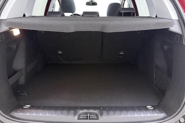 Peugeot 2008 1.2 PureTech Allure | 130PK | AUTOMAAT | Trekhaak | Unieke km-stand | Navigatie | Parkeercamera | Panorama Dak | Apple Carplay & Android Auto |