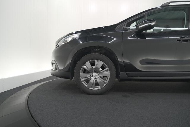 Peugeot 2008 PureTech 82 Active | Lage KM | Trekhaak | Navigatie | Parkeersensoren | Climate Control |Apple Carplay