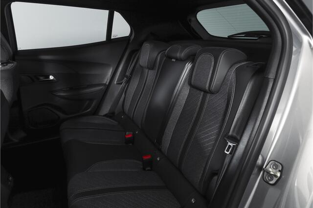 Peugeot 2008 1.2 PureTech 130 PK Allure - Automaat | Dig. Cockpit | Adapt. Cruise | Stoelverw. | PDC | Camera | App. Connect | ECC | LM 17" |