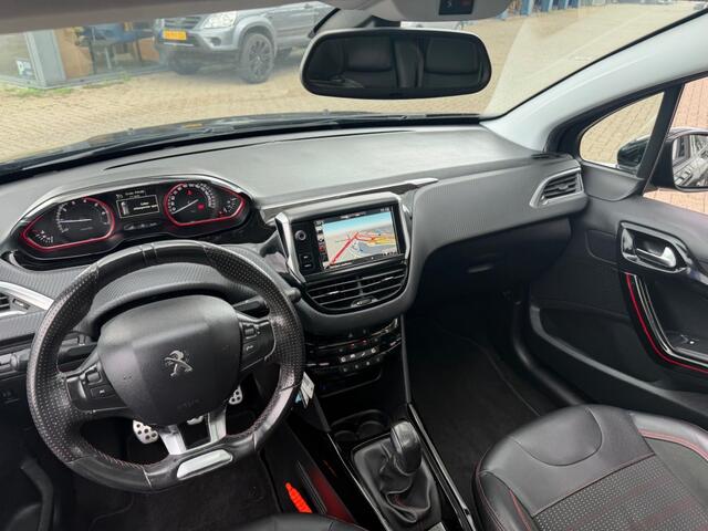 Peugeot 2008 1.2 PURETECH GT-LINE NAVI PANO AIRCO/ECC PDC