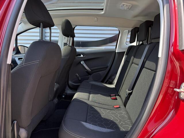 Peugeot 2008 1.2 PureTech Blue Lion 2e Eigenaar|Navi|Pano|D-riem vv in 2023|Airco|Cruise|Dealer Onderhouden|PDC|Elek Ramen|LM Velgen|N.A.P.|APK tot 03-2027