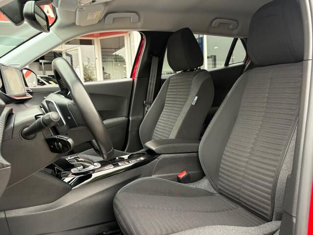 Peugeot 2008 1.2 PURETECH 130PK AUT. LED NAVI CAMERA CARPLAY AIRCO LMV PDC