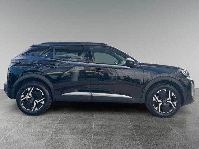 Peugeot 2008 GT Pack 1.2 Turbo 130pk EAT8 | SCHUIF-/KANTELDAK | ALCANTARA PAKKET | STOELVERW. | 360° CAMERA | GRIPCONTROL | ALL-SEASON BANDEN | NAVI | APPLE CARPLAY / ANDROID AUTO | STOELMASSAGE |