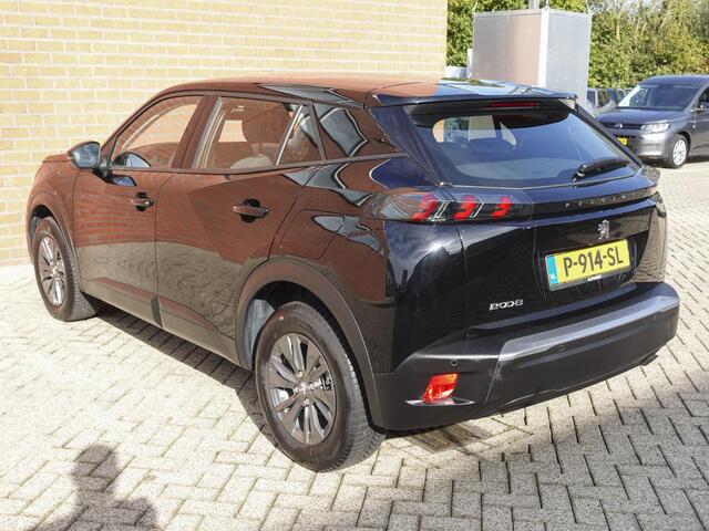 Peugeot 2008 1.2 PureTech 101pk Active Pack Navigatie Apple Carplay/Android Auto Parkeersensoren achter Cruise Control Ledverlichting Climate Control
