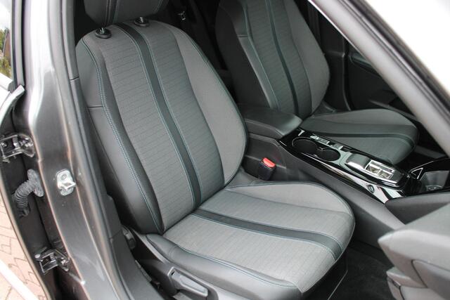 Peugeot 2008 1.2 PureTech 130pk Allure Automaat Airco Navi Carplay Parkeersensoren 42.968km Zeer mooi