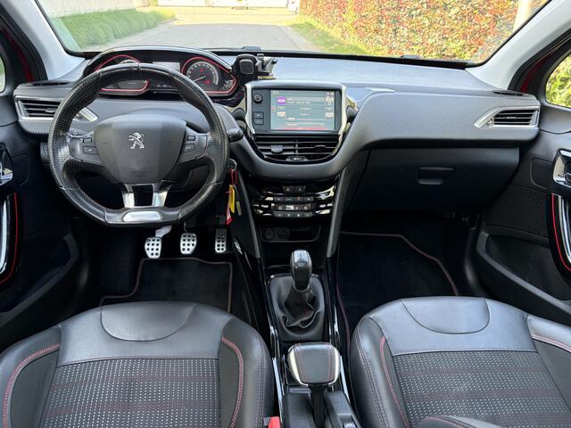 Peugeot 2008 1.2 PureTech GT-line / NAVI / CRUISE / CLIMATE / HALF LEER / 132dkm! NAP!