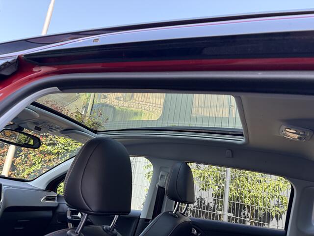 Peugeot 2008 1.2 PureTech GT-line / NAVI / CRUISE / CLIMATE / HALF LEER / 132dkm! NAP!
