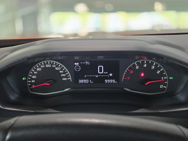 Peugeot 2008 1.2 Active Hoge instap