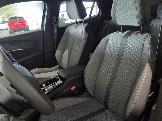 Peugeot 2008 1.2 Hybrid 136 Allure | Adaptive cruise control | Achteruitrijcamera | Apple Carplay / Android Auto | Navigatie