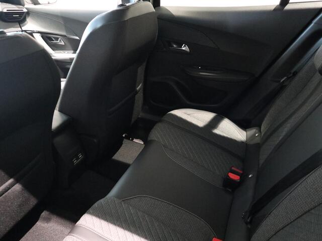 Peugeot 2008 Allure | Navigatie | LMV | Camera | Apple Carplay | Cruise Control |