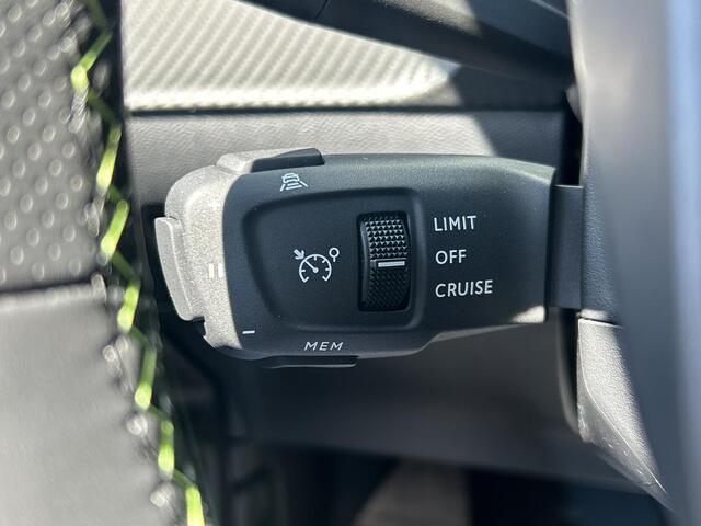 Peugeot 2008 1.2 Hybrid 145 GT | Camera | Adaptieve Cruise Control | Apple Carplay/Android Auto
