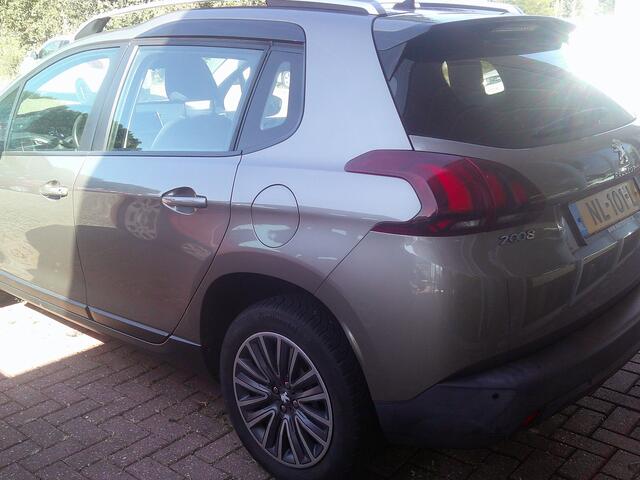 Peugeot 2008 1.2 PureTech Blue Lion Automaat Staat in Hardenberg