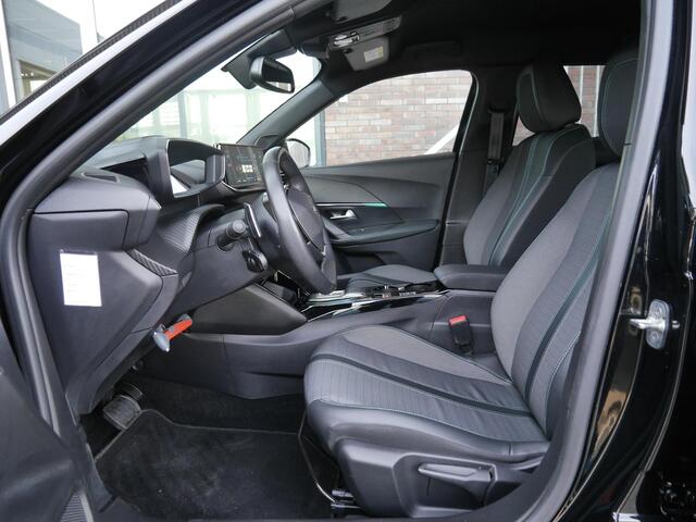 Peugeot 2008 1.2 PureTech Allure Pack | 130PK | Achteruitrijcamera | Navigatie | Cruise control | Lichtmetalen velgen | Trekhaak | Automaat | Apple carplay/Android auto