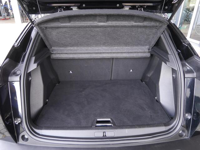 Peugeot 2008 1.2 PureTech Allure Pack | 130PK | Achteruitrijcamera | Navigatie | Cruise control | Lichtmetalen velgen | Trekhaak | Automaat | Apple carplay/Android auto