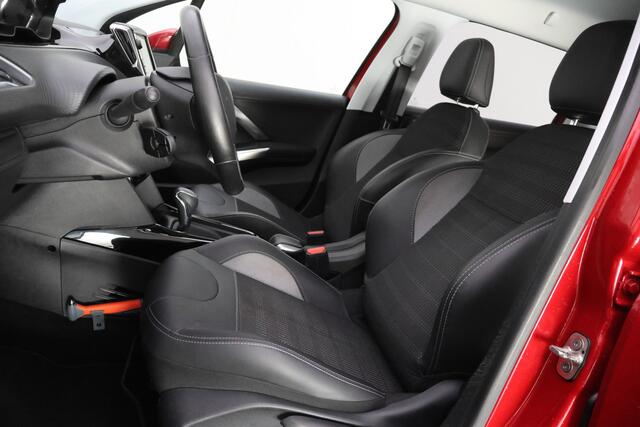 Peugeot 2008 1.2T Aut. ALLURE CAMERA | CARPLAY | CLIMA | CRUISE | NAVI | PDC | LMV