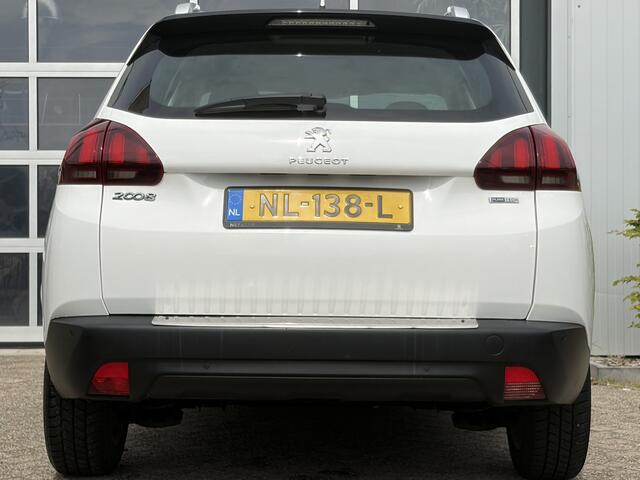 Peugeot 2008 1.2 PureTech Blue Lion 82pk | Apple Carplay/Android Auto | Cruise control | Dab | Lichtmetalen velgen 16" | Navigatiesysteem full map | Parkeersensor achter | Zeer nette auto!