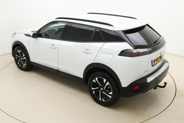 Peugeot 2008 1.2 PureTech Allure Pack | 130PK | Uniek Lage KM-stand | Trekhaak | Navigatie | Parkeercamera Achter | DAB+ | Cruise Control | Climate Control |