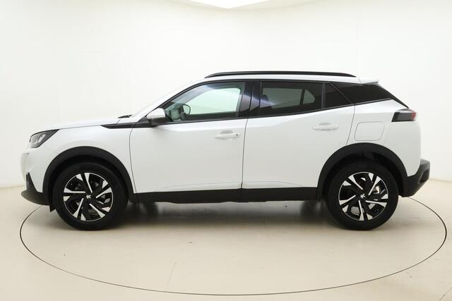 Peugeot 2008 1.2 PureTech Allure Pack | 130PK | Uniek Lage KM-stand | Trekhaak | Navigatie | Parkeercamera Achter | DAB+ | Cruise Control | Climate Control |