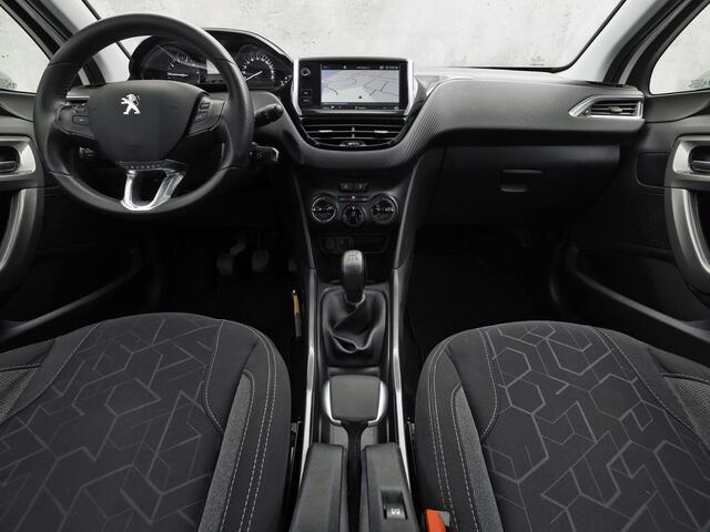 Peugeot 2008 1.2 PureTech Sport (PANORAMADAK, APPLE CARPLAY, NAVIGATIE, LM VELGEN, SPORTSTOELEN, PARKEERSENSOREN, CRUISE, NIEUWSTAAT)