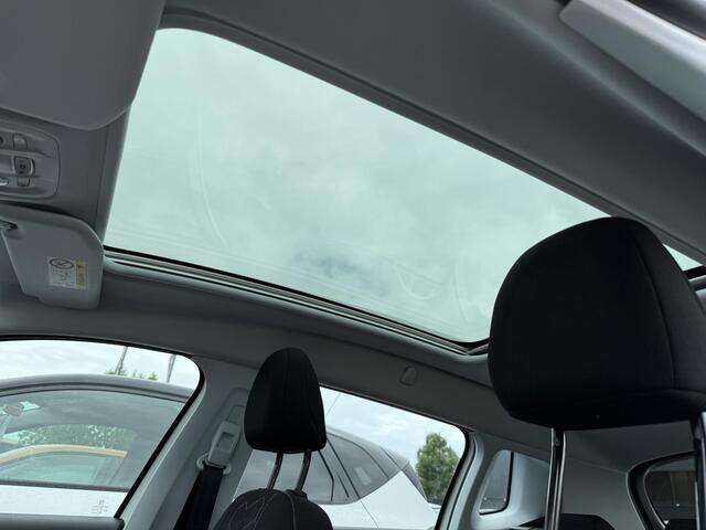 Peugeot 2008 1.2 PureTech Active 2e Eigenaar|Carplay|Camera|Pano|Clima|Cruise|N.A.P|Nieuwe APK bij Aflevering