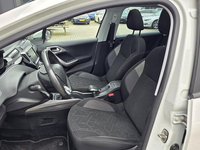 Peugeot 2008 1.2 PureTech Blue Lion + PANO DAK + WIT METALLIC + LM VELGEN