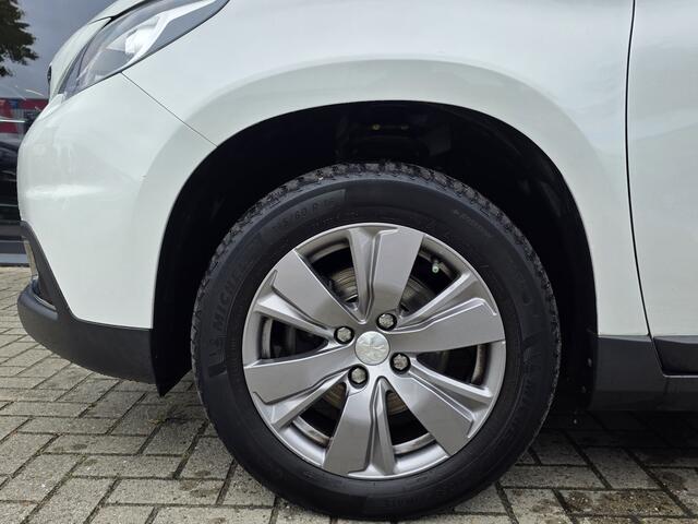 Peugeot 2008 1.2 PureTech Blue Lion + PANO DAK + WIT METALLIC + LM VELGEN