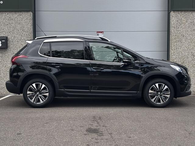 Peugeot 2008 1.2 PT GT-Line Navi Carplay Automaat PDC Camera Leer Trekhaak Led