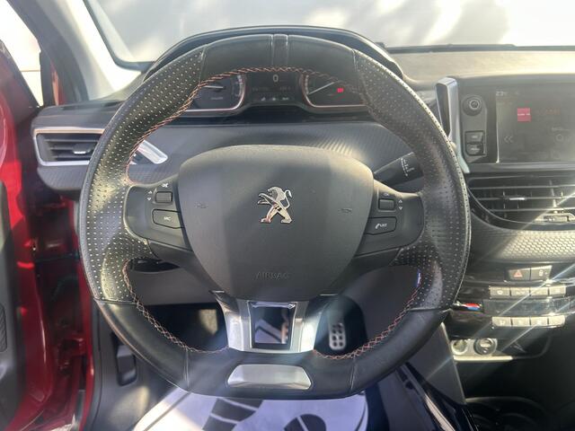 Peugeot 2008 1.2 PureTech GT-line | Panoramadak | Stoelverwarming | Camera | Apple Carplay/Android Auto