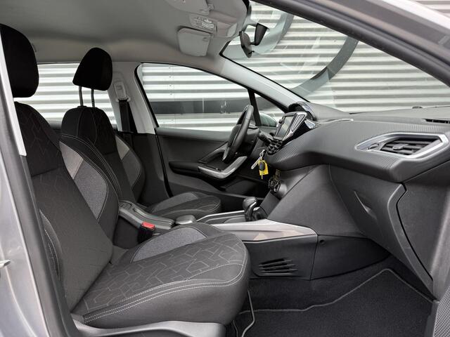 Peugeot 2008 1.2 PureTech Blue Lion 2e Eigenaar|Navi|Carplay|Airco|PDC|Cruise|D-riem vv in 2024|N.A.P|APK tot 11-2026